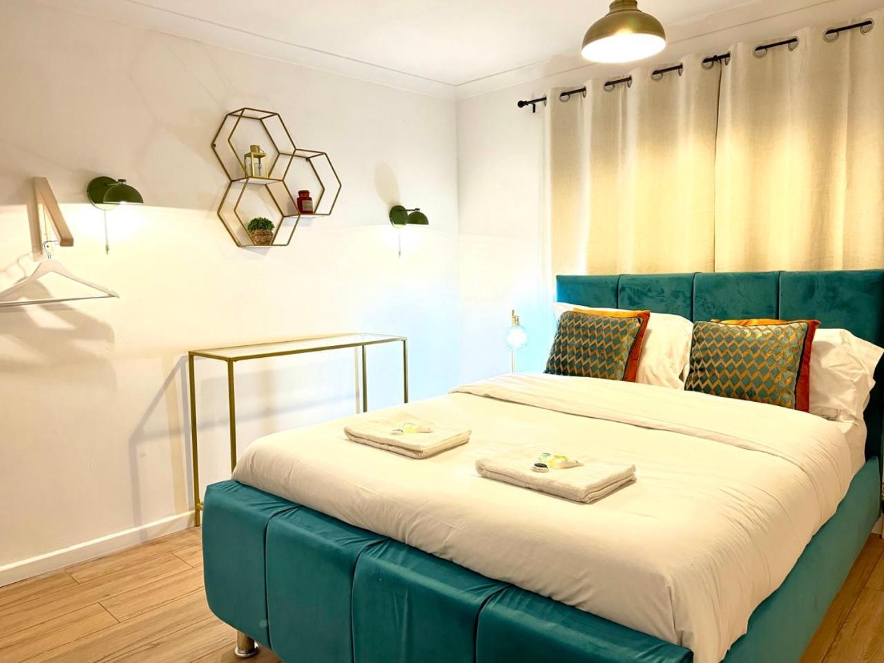 Rnm - Business Professionals Ready, Cost Effective For Large Stays! 3 Bedroom Lounge, Private Access & Entire Place, Kitchen & Washroom With Amenities, Smart Tv, Easy Access, Fast Wifi, Large Driveway, Great Transport Links, Near Worcester Hospital A Exterior photo